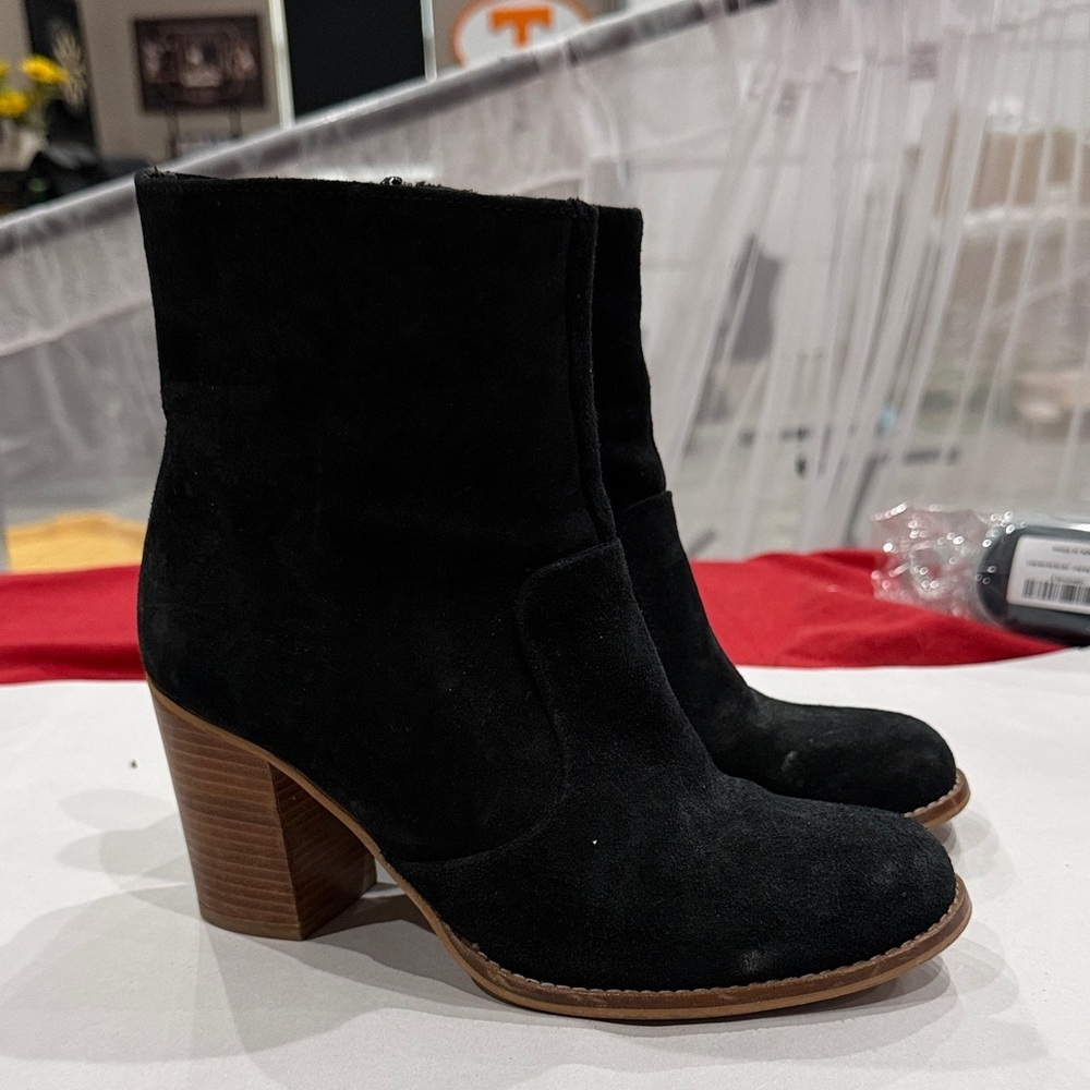 House of Harlow 1960 Black Suede Heeled Boots